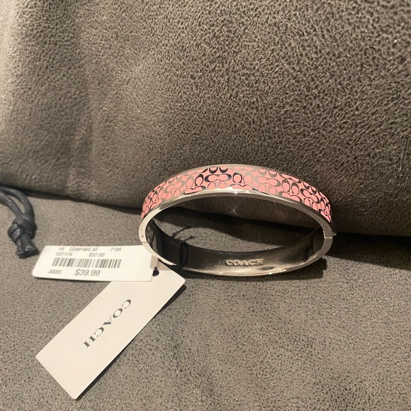 NWT COACH C Logo Signature Enamel Hinged Bracelet PINK SILVER - Picture 3 of 6